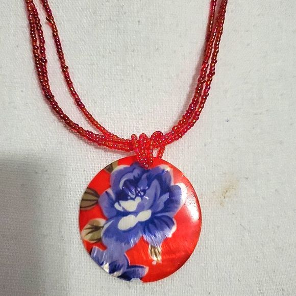 Red Seed Beads Necklace With Mother Of Pearl Blue Floral Rose Pendant - Picture 3 of 7